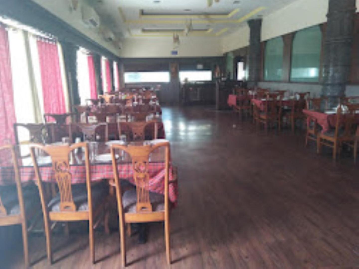 Hotel Maratha Palace,Satara Exteriör bild